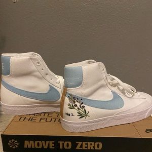 Womens Nike Blazer Mid 77